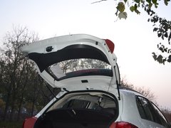 2015款 1.5L 手动 豪华型 5座