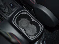 2015款 1.5L 手动 豪华型 5座