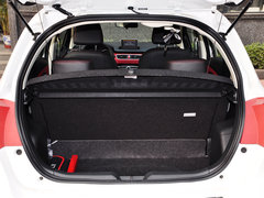 2015款 1.5L 手动 尊贵型 5座