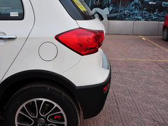 2015款 1.5L 手动 尊贵型 5座