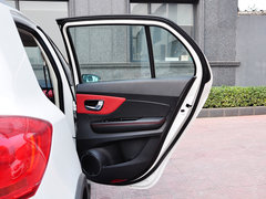 2015款 1.5L 手动 尊贵型 5座