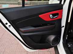 2015款 1.5L 手动 尊贵型 5座