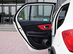 2015款 1.5L 手动 尊贵型 5座