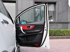 2015款 1.5L 手动 尊贵型 5座