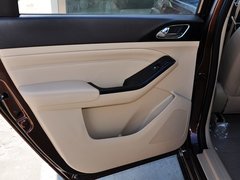2014款 1.5L 手动 豪华导航ESP版 7座