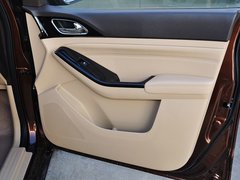 2014款 1.5L 手动 豪华导航ESP版 7座
