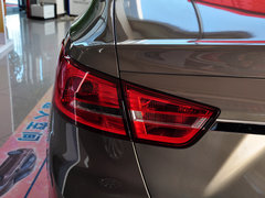 2015款 1.5L 手动 时尚型