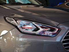 2015款 1.5L 手动 时尚型
