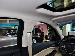 2015款 1.5L 手动 时尚型