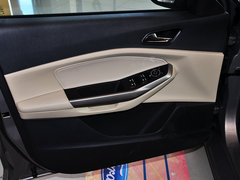 2015款 1.5L 手动 时尚型
