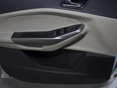 2015款 1.5L 手动 时尚型