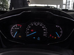 2015款 1.5L 手动 时尚型