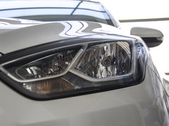 2015款 1.5L 手动 时尚型