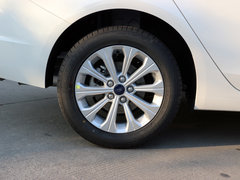 2015款 1.5L 手动 时尚型