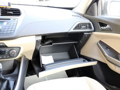 2015款 1.5L 手动 时尚型