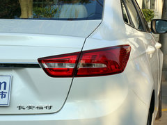 2015款 1.5L 手动 时尚型