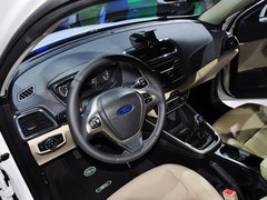 2015款 1.5L 手动 舒适型
