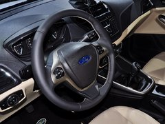 2015款 1.5L 手动 舒适型