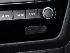 起亚K2 2015款 三厢 1.6L AT Premium