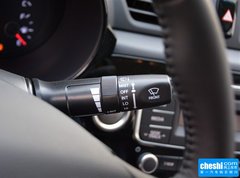 2015款 三厢 1.6L AT Premium