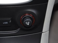 2015款 1.3T 手动 尊贵型