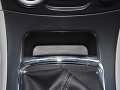 2015款 1.3T 手动 尊贵型