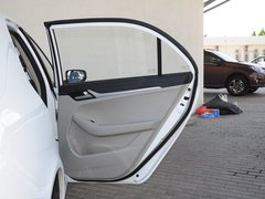 2015款 1.3T 手动 尊贵型