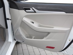 2015款 1.3T 手动 尊贵型