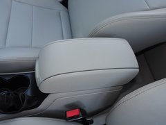 2015款 1.3T 手动 尊贵型