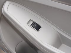 2015款 1.3T 手动 尊贵型