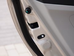 2015款 1.3T 手动 尊贵型