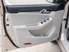 远景 2015款 1.3T 手动 尊贵型
