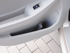 2015款 1.3T 手动 尊贵型