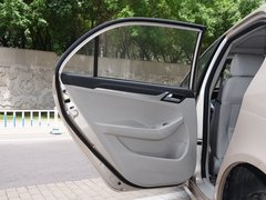 2015款 1.3T 手动 尊贵型