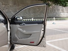 2015款 1.3T 手动 尊贵型