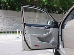 2015款 1.3T 手动 尊贵型