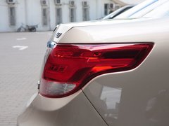 2015款 1.3T 手动 尊贵型