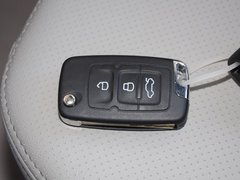 2015款 1.3T 手动 尊贵型