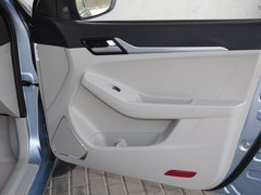 2015款 1.3T 手动 尊贵型