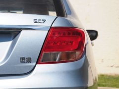 2015款 1.3T 手动 尊贵型