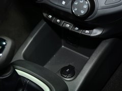 2015款 赛欧3 1.5L 手动 理想版