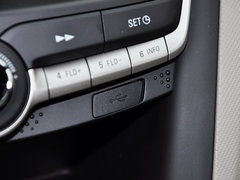 2015款 赛欧3 1.3L 手动 理想天窗版