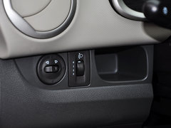2015款 赛欧3 1.3L 手动 理想天窗版