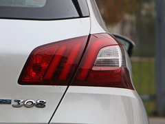 2015款 1.6T 自动 睿驰版