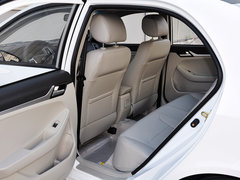 2015款 1.5L 手动 精英型