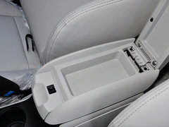 2015款 1.5L 手动 精英型