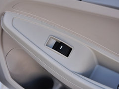 2015款 1.5L 手动 精英型