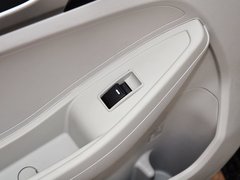2015款 1.5L 手动 精英型