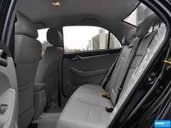 2015款 1.5L 手动 精英型