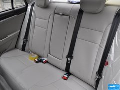 2015款 1.5L 手动 精英型
